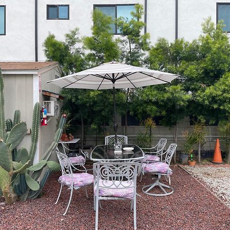 Small Private La Bedroom W Wifi - Private Fridge - Ac Near Usc - Exposition Park - Usc Memorial Coliseum - Banc Of California Bmo Stadium - Downtown Los Angeles Dtla - University Of Southern California Usc!!! ภายนอก รูปภาพ