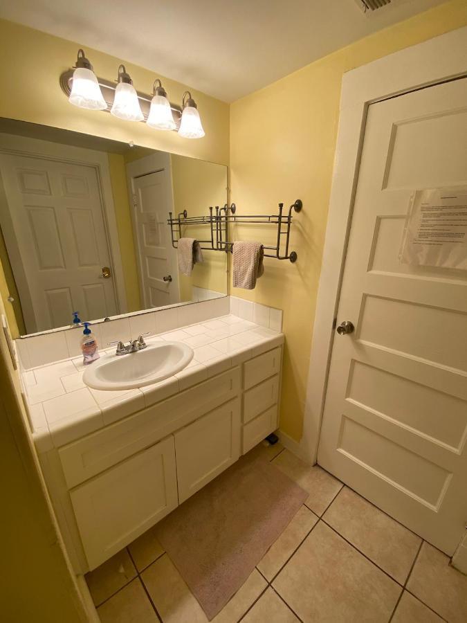 Small Private La Bedroom W Wifi - Private Fridge - Ac Near Usc - Exposition Park - Usc Memorial Coliseum - Banc Of California Bmo Stadium - Downtown Los Angeles Dtla - University Of Southern California Usc!!! ภายนอก รูปภาพ