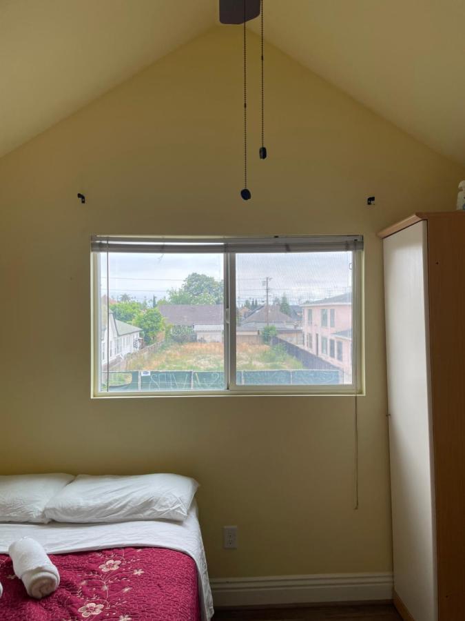 Small Private La Bedroom W Wifi - Private Fridge - Ac Near Usc - Exposition Park - Usc Memorial Coliseum - Banc Of California Bmo Stadium - Downtown Los Angeles Dtla - University Of Southern California Usc!!! ภายนอก รูปภาพ